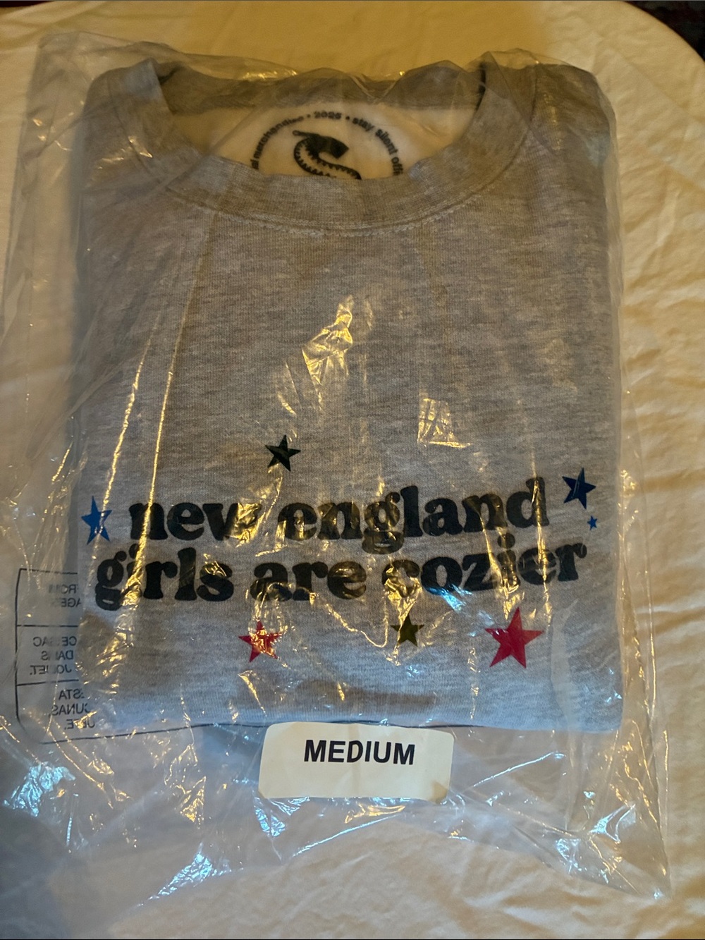 Girls' Gray 'New England Girls Are Cozier' Graphic Sweatshirt - Medium